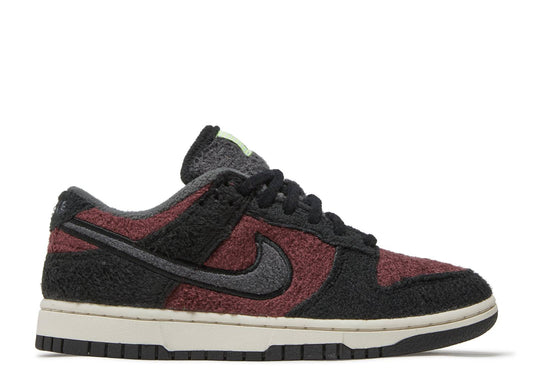 Wmns Dunk Low SE Fleece - Burgundy Crush